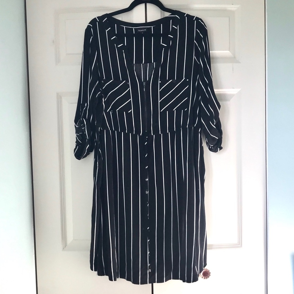 Torrid striped tie waist dress with pockets